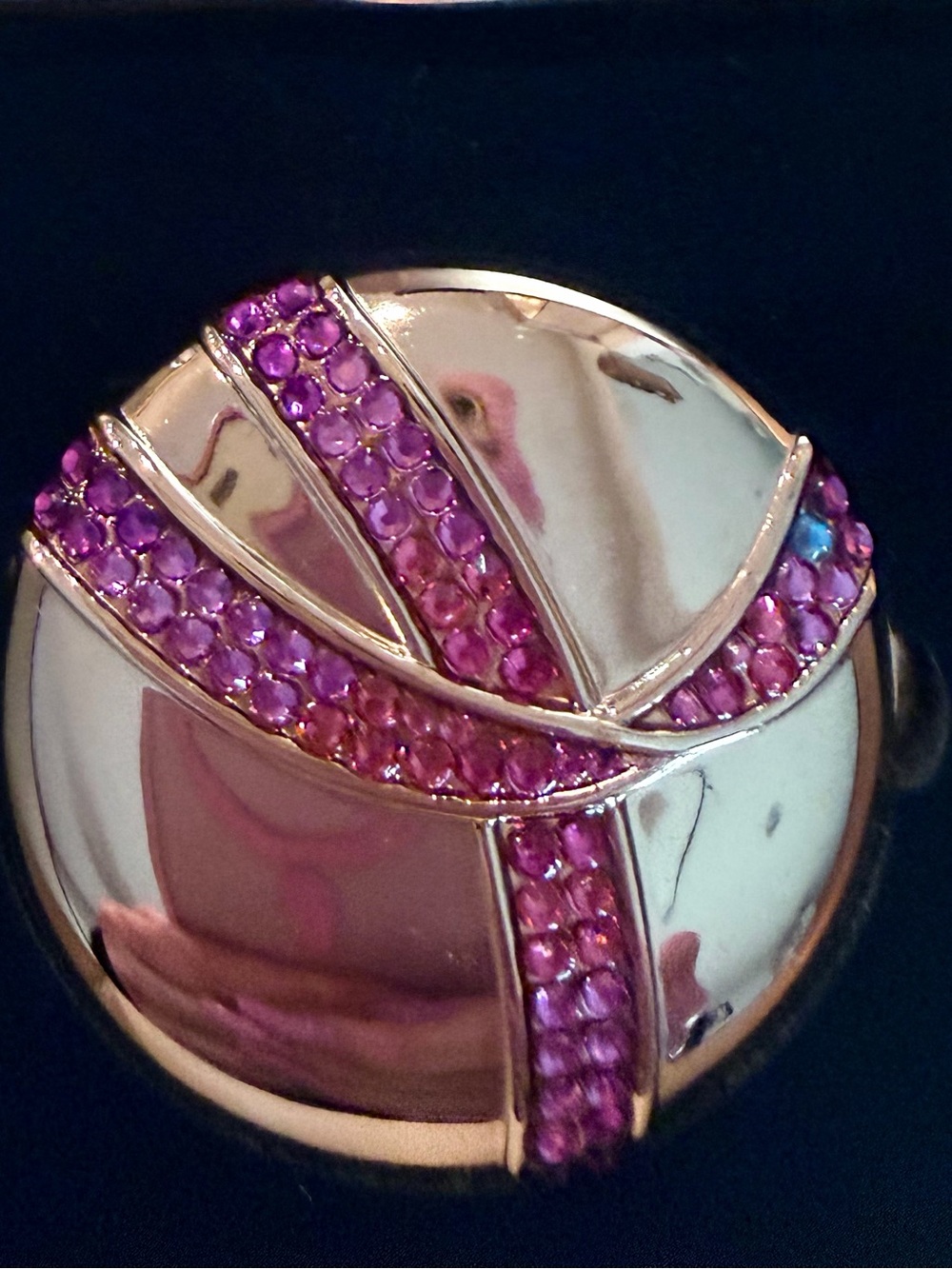 Estée Lauder pink ribbon compact